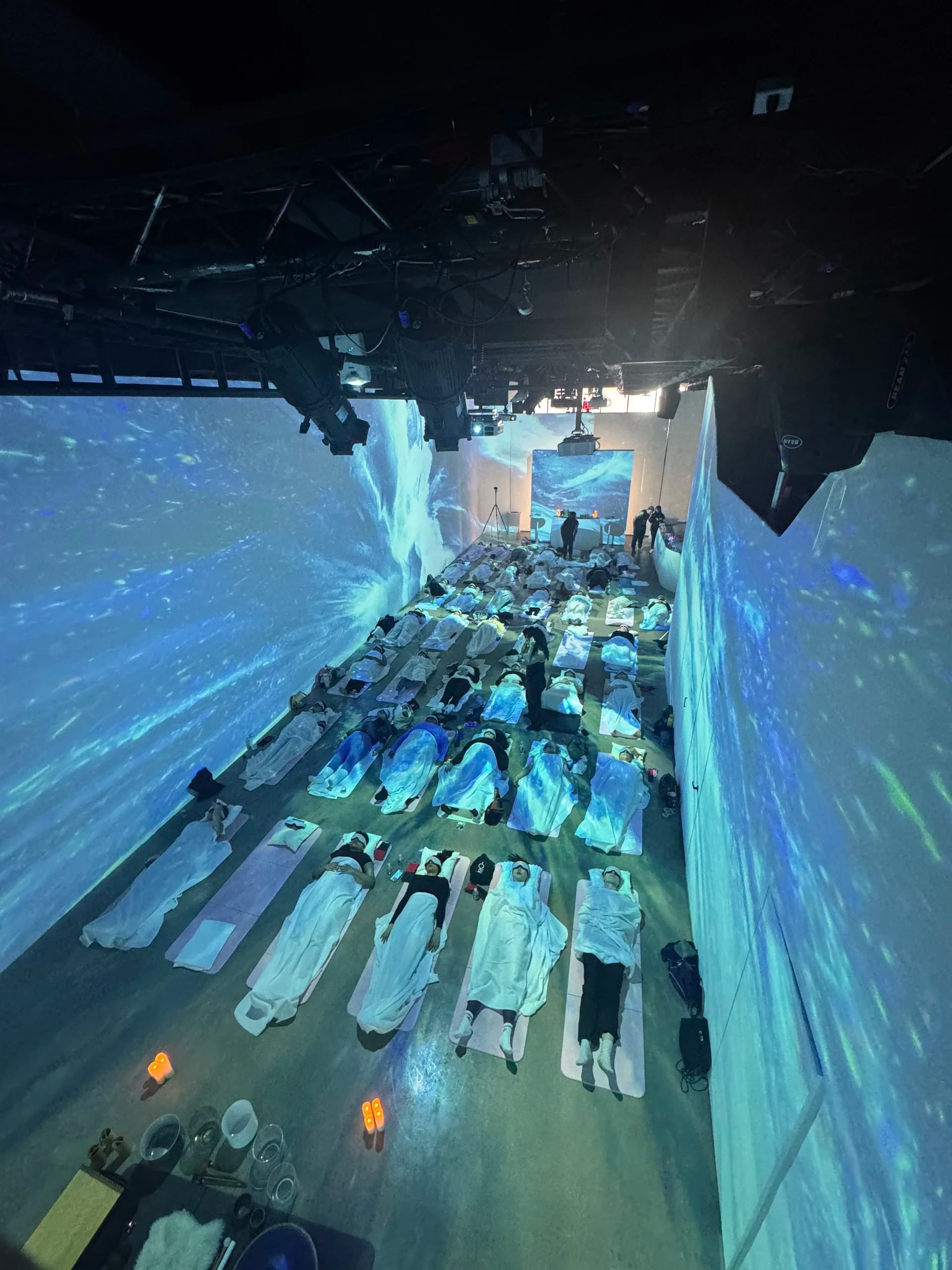 Blue ocean projections wrapping the room from above