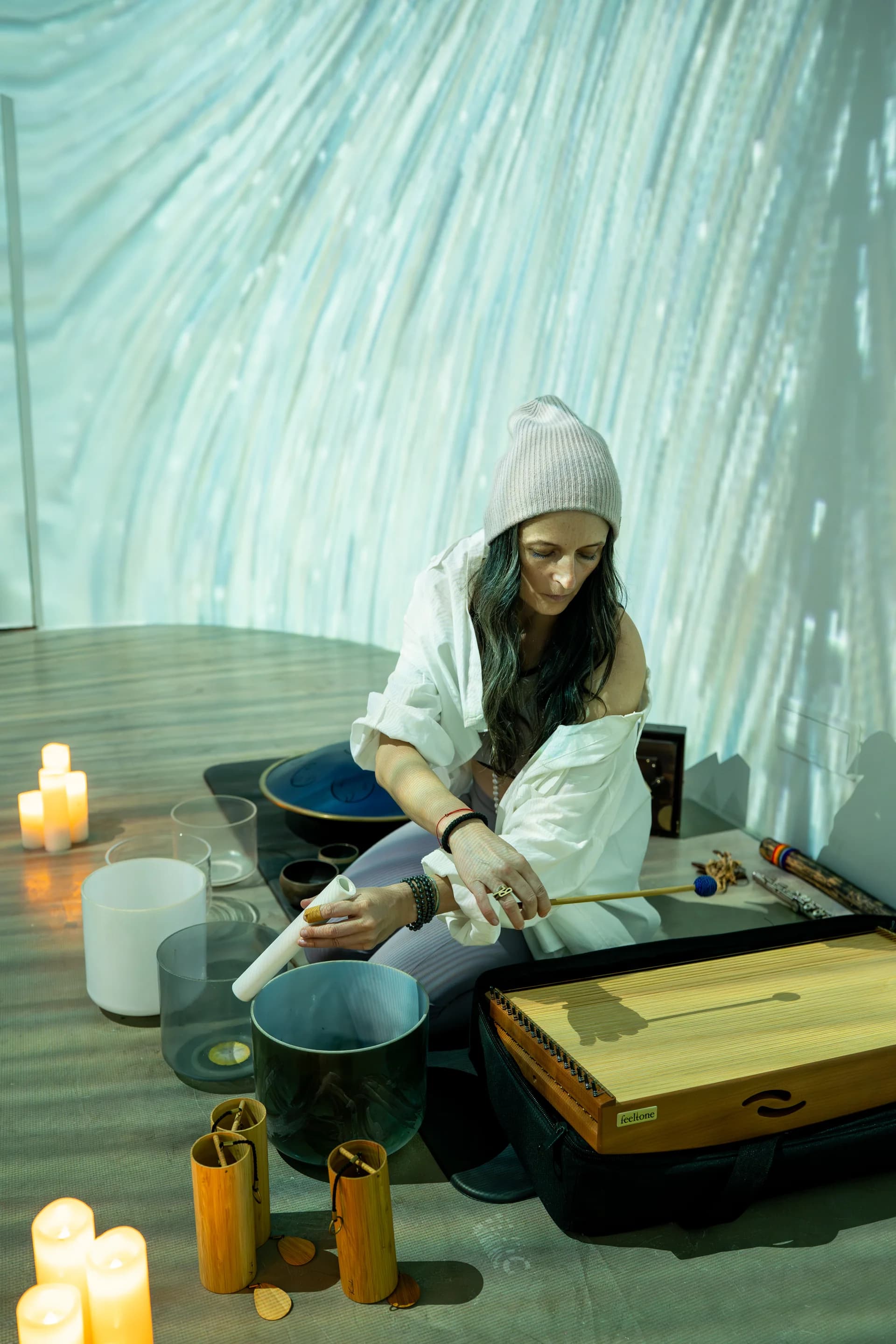 Generative art visuals during the session